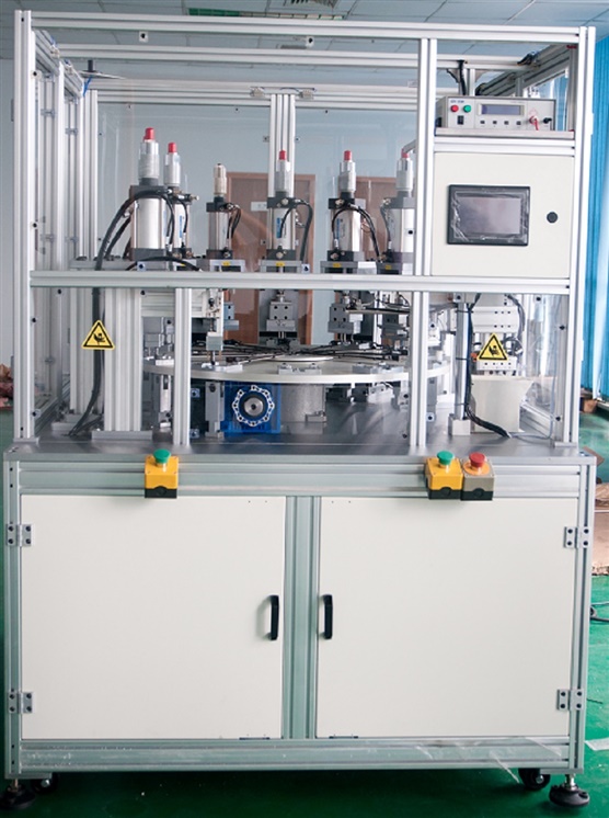 齿轮盖总成装配线！